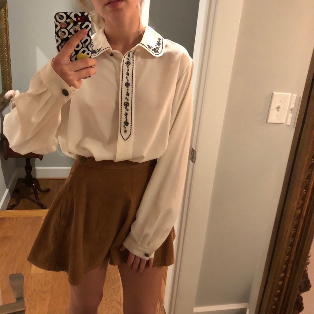Vintage Peter Pan collar blouse